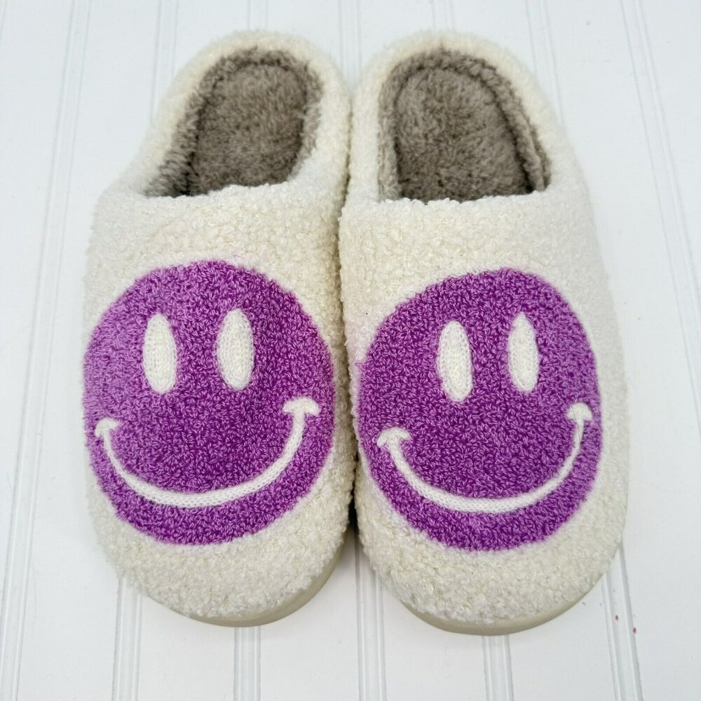 Slippers Emoji Happy Face‎ Purple Fuzzy Comfort Size 41-42 (8-9) Women’s Teens